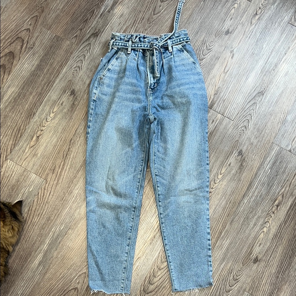 Hollister High Rise Blue Jeans with Vintage Wash